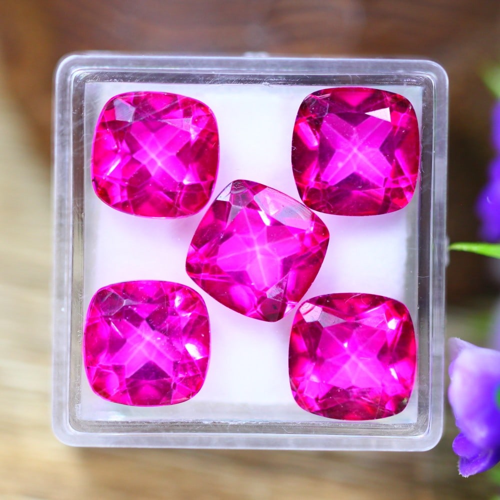 Exquisite 18.76 Carat Brazilian Pink Topaz Gemstone (1 of 3)