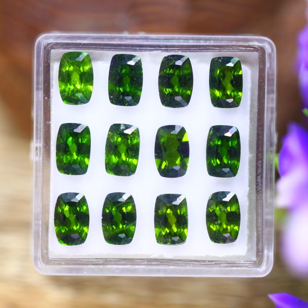 Exquisite 6.08 Carat Russian Chrome Diopside Gemstone (1 of 3)