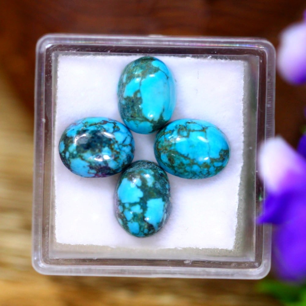 Exquisite 9.14 Carat USA Turquoise Gemstone (1 of 3)