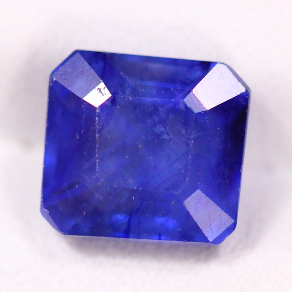 Exquisite 3.89 Carat African Blue Sapphire - Vivid Hue and Superb Clarity (1 of 5)