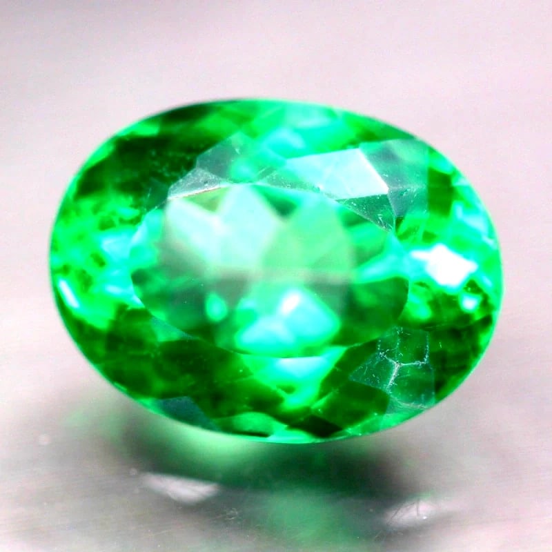 Stunning 6.17 Carat Brazilian Green Topaz Gemstone (1 of 10)