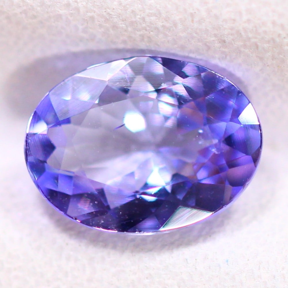 Exquisite 0.98 Carat Tanzania Tanzanite Loose Gemstone (1 of 3)