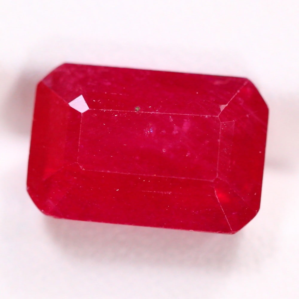 Exquisite 9.40 Carat African Ruby (1 of 2)
