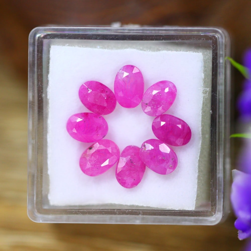 Exquisite 5.72 Carat Pink Ruby from Mozambique (1 of 3)