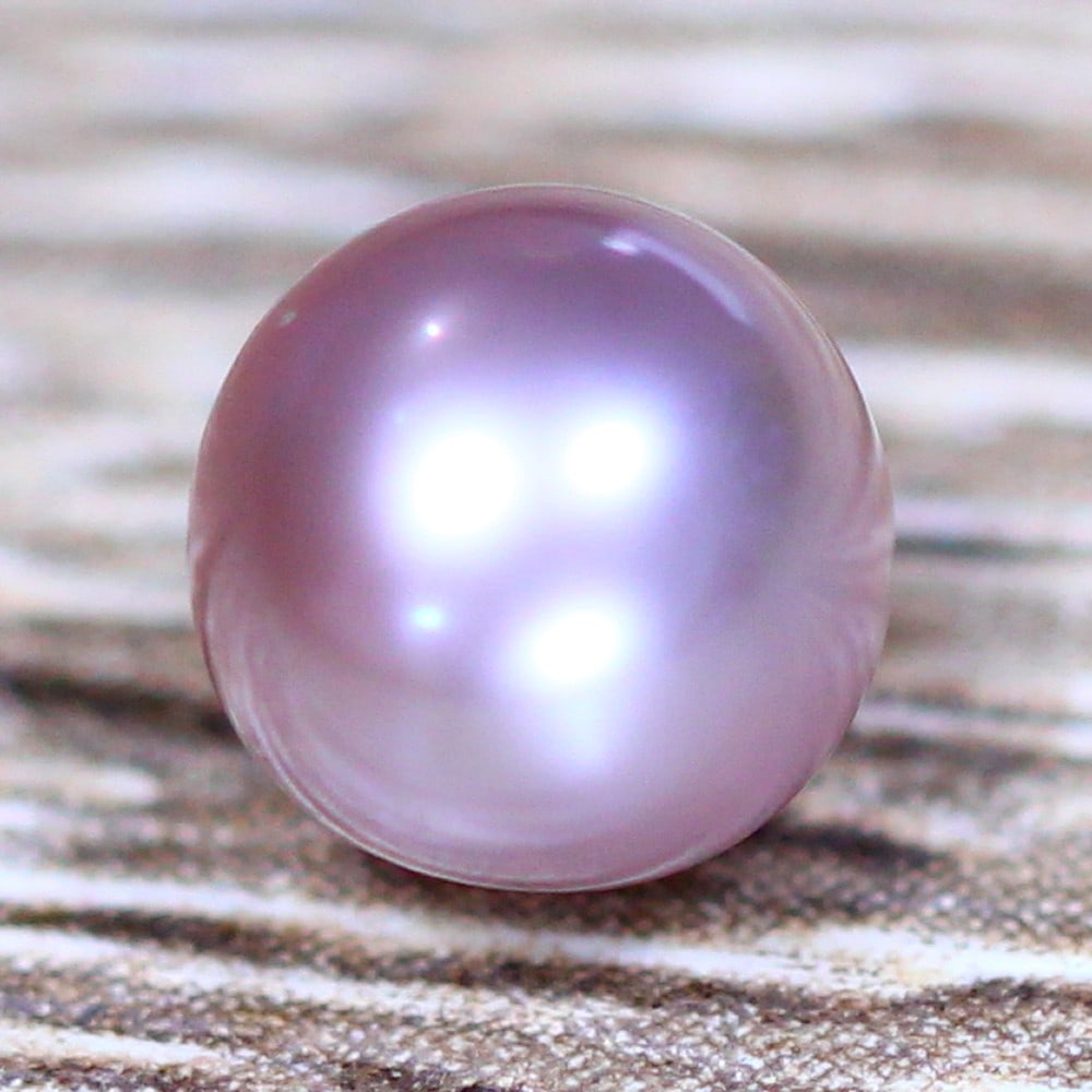 Exquisite 1.56 Carat Cultured Akoya Fresh Water Pearl (1 of 4)