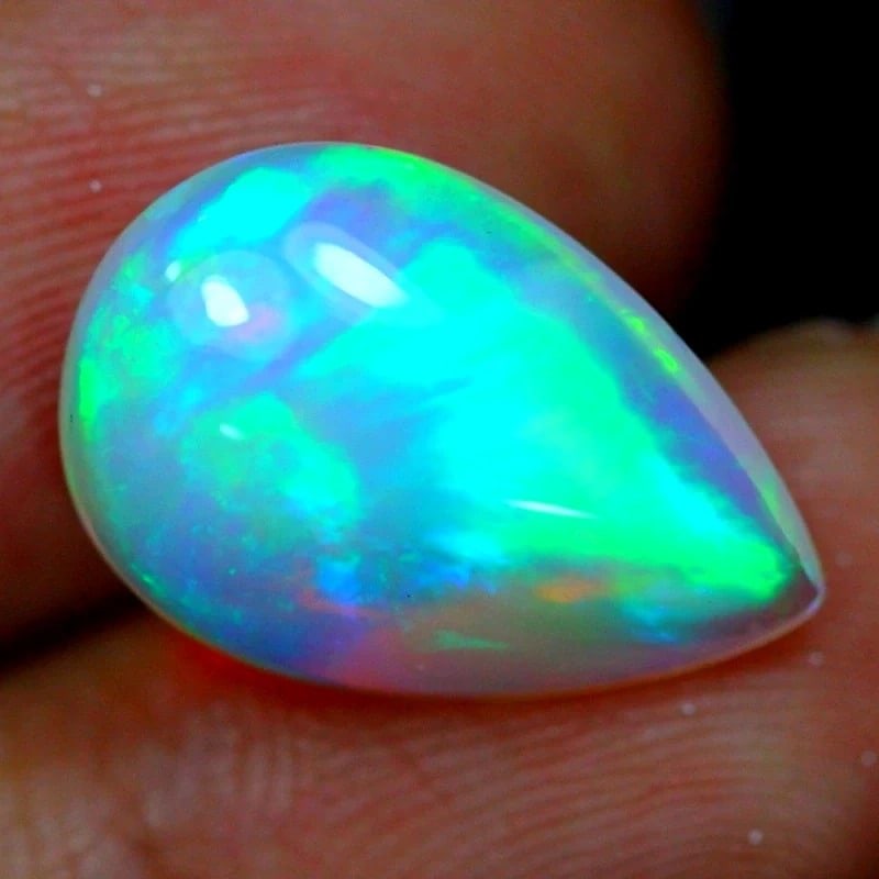 Exquisite 4.87 Carat Ethiopian Welo Opal (1 of 5)