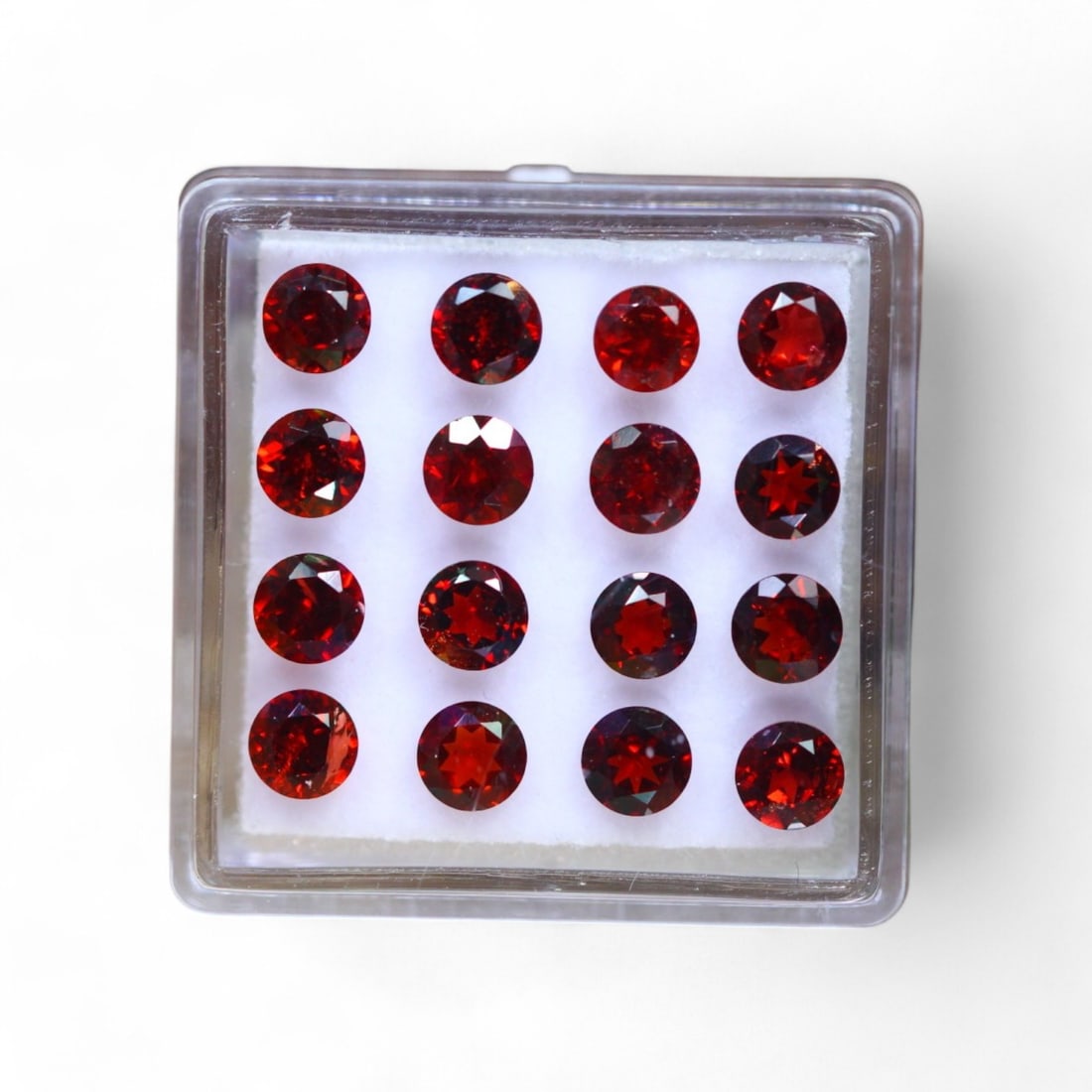 5.26 Carat Natural African Rhodolite Garnet Faceted Gems: Auction lot of African Rhodolite Garnet Gem Type: Natural Rhodolite Garnet (Without Box) Carat Weight: 5.26Ct Dimension: 4.1 x 4.1 x 2.8 mm Origin: African Treatment: Unheated Type: Faceted, Polished 