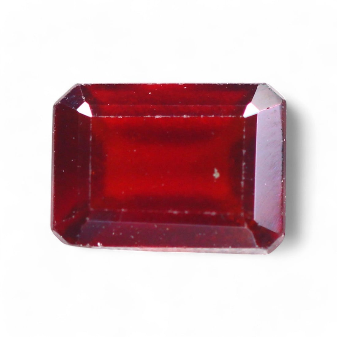 3.52 Carat Natural African Hessonite Garnet Faceted Gems: Auction lot of African Hessonite Garnet Gem Type: Natural Hessonite Garnet Carat Weight: 3.52Ct Dimension: 9.5 x 7.0 x 4.8 mm Origin: African Treatment: Unheated Type: Faceted, Polished Birthstone for