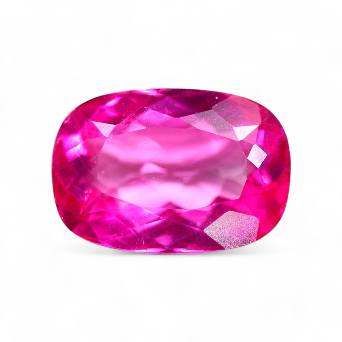 24.16 Carat Natural Brazilian Pink Topaz Faceted Gems: Auction lot of Brazilian Pink Topaz Gem Type: Natural Pink Topaz Carat Weight: 24.16Ct Dimension: 20.1 x 14.0 x 9.2 mm Origin: Brazilian Treatment: Coated Type: Faceted, Polished SKU:T32 Birthstone fo