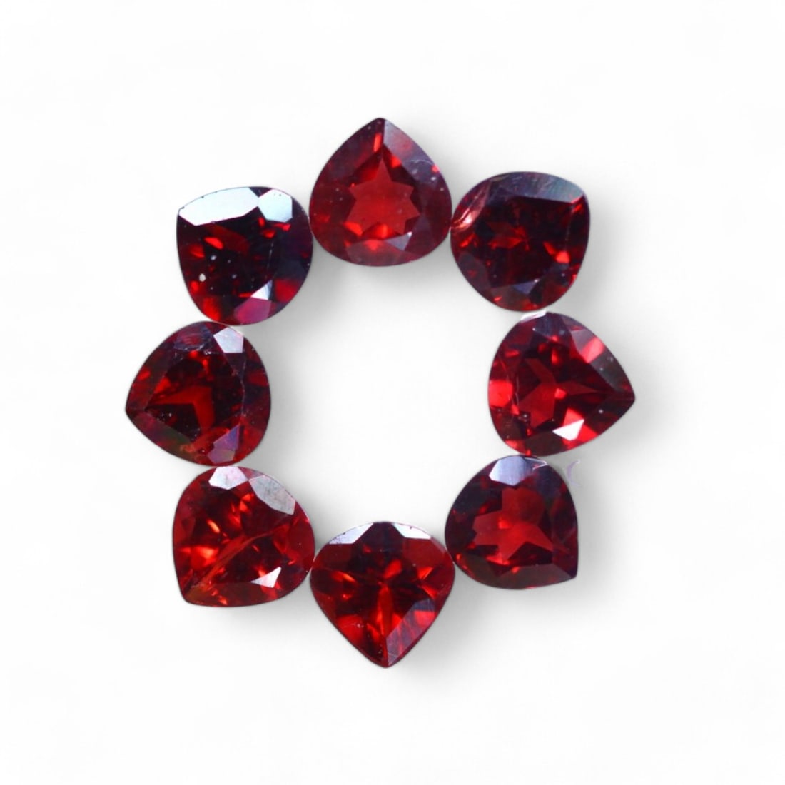 7.56 Carat Natural African Rhodolite Garnet Faceted Gems: Auction lot of African Rhodolite Garnet Gem Type: Natural Rhodolite Garnet (Without Box) Carat Weight: 7.56Ct Dimension: 6.2 x 6.1 x 3.7 mm Origin: African Treatment: Unheated Type: Faceted, Polished 