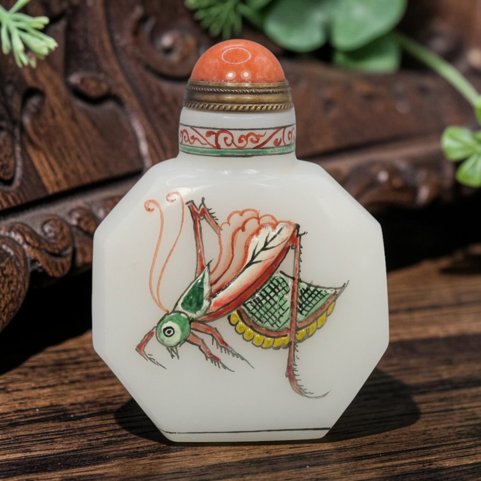 Vintage Chinese Milky White Peking Glass Snuff Bottle - Hand Painted Cricket Figurine Vessel, 56YF: This compact octagonal snuff bottle is crafted from smooth frosted milky white Peking glass, adorned with exquisite hand-painted enamel artwork featuring a vivid traditional cricket motif, a beloved s