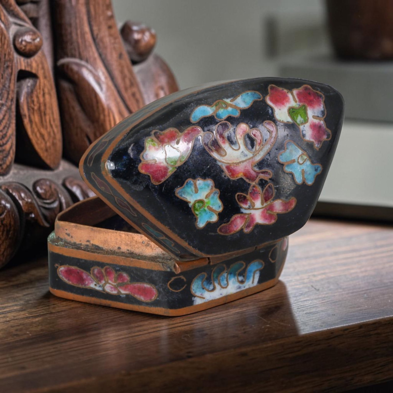 Vintage Chinese Copper Cloisonne Trinket Box - Multi Floral Enamel Casket, 25AR: Forged from copper base metal with traditional Chinese cloisonne fine wire filigree and hand-fired polychrome enamel glazes. This asymmetrical fan-shaped hinged container features a deep black enamel 