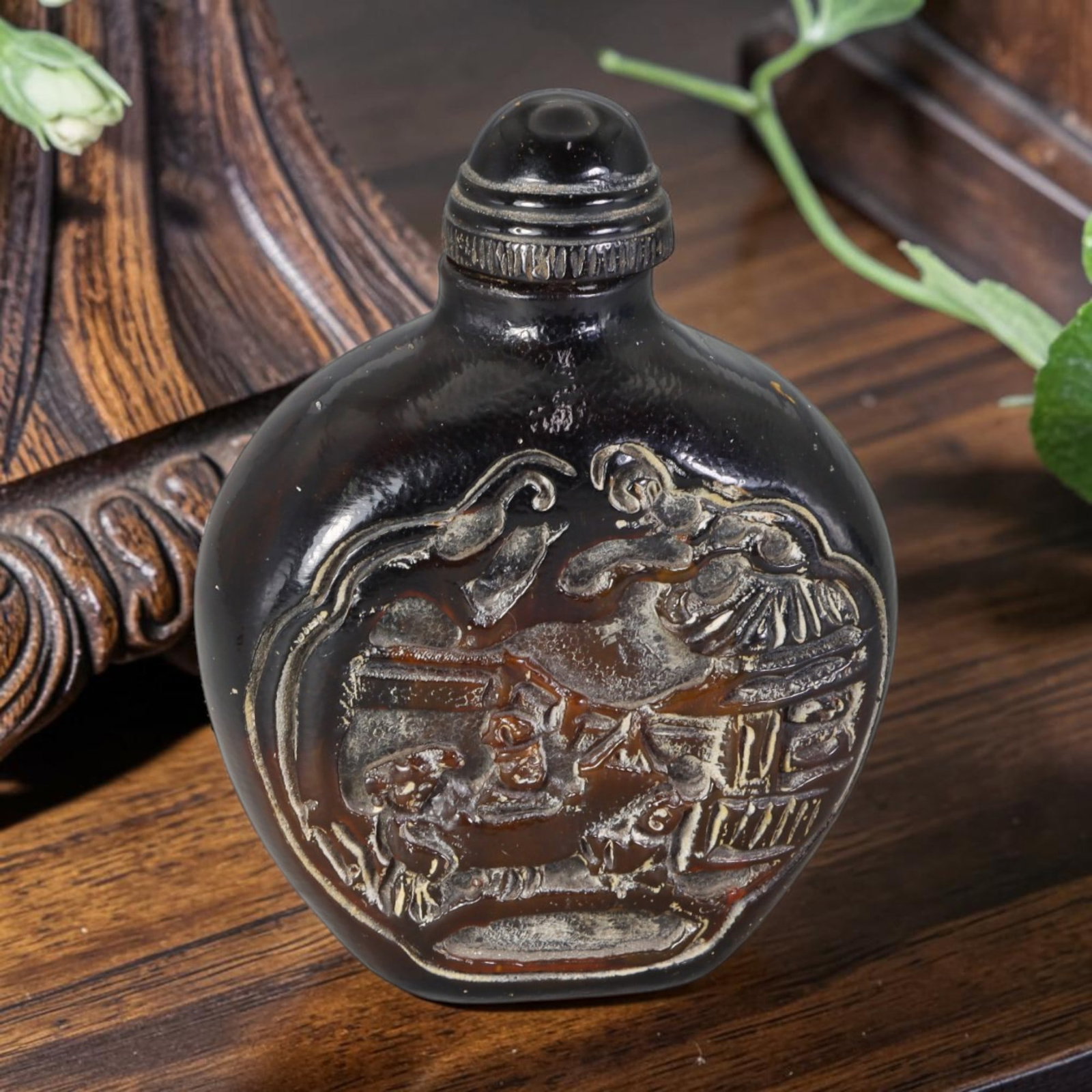 Vintage Chinese Amber Resin Snuff Bottle - Relief Carved Ancient Scholar Scene Vessel, 31AS: This classic flattened oval snuff bottle is hand-carved from deep translucent vintage amber resin, featuring an ornate recessed relief panel covering the front face showcasing a detailed traditional C