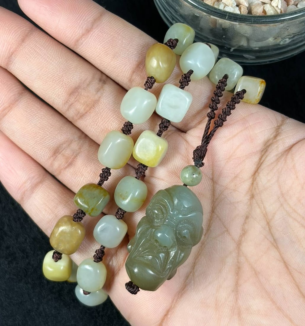 Natural Xinjiang Hetian Luohan Head Pendant Russet Skin Seed Jade Necklace, 23AT: This full wearable necklace strand measures 66 cm in total length, constructed from genuine natural Xinjiang Hetian nephrite river seed pebbles with natural warm orange russet skin patina across each 