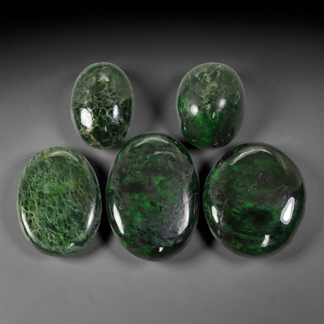 Lot of 5pcs 128ct Natural Burmese Type A Deep Emerald Web Crackle Jadeite Jade Cabochons, 64AV: This wholesale bulk set includes 5 fully untreated natural Burmese Type A jadeite jade oval cabochons with a total combined weight of 128ct, the largest cabochon measuring 31x22mm. Each stone features