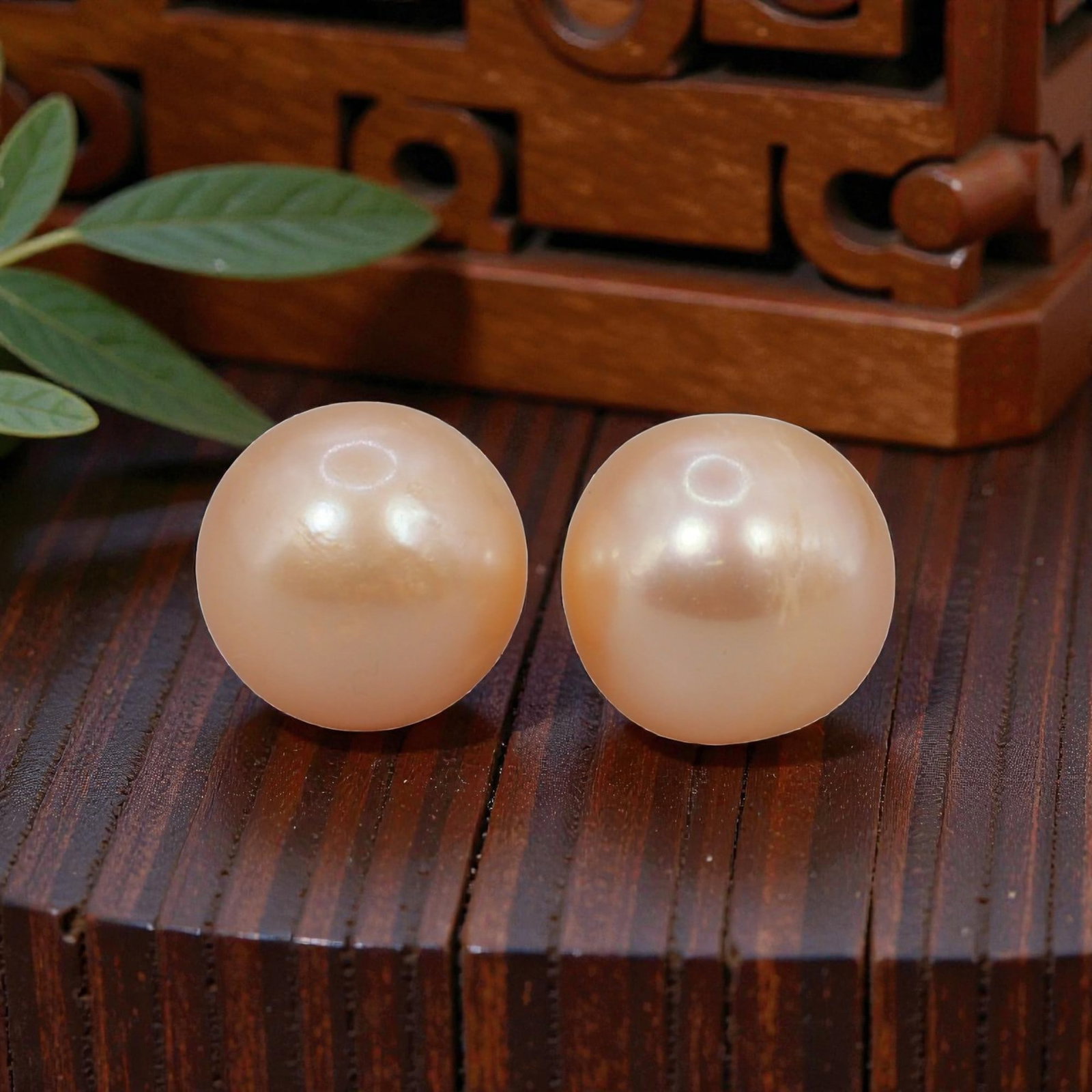 Freshwater Pearl Pair - Natural Pearl Peach Round Gemstones 7.2mm, 21XA: A matched pair of natural freshwater pearls, exhibiting a soft peach-gold hue with bright, even luster and subtle orient. The pearls are near-spherical, with smooth nacre and minor natural surface var