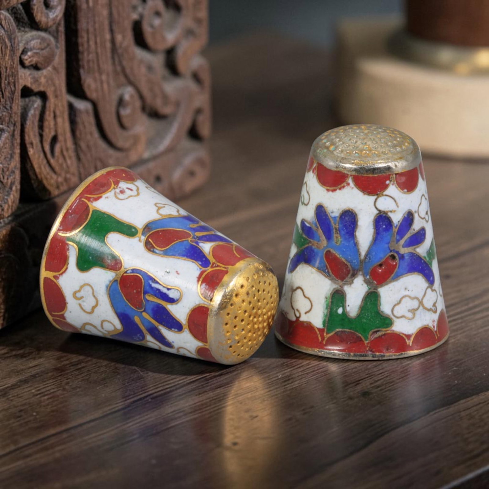 Vintage Chinese Copper Cloisonne Thimble Set of 2 - Multicolor Floral Cloud Sewing, 18AR: This matching set contains two miniature copper cloisonne sewing thimbles, each measuring 2.5 cm in height with classic perforated gilded crown tops designed for needlework protection. Both thimbles f