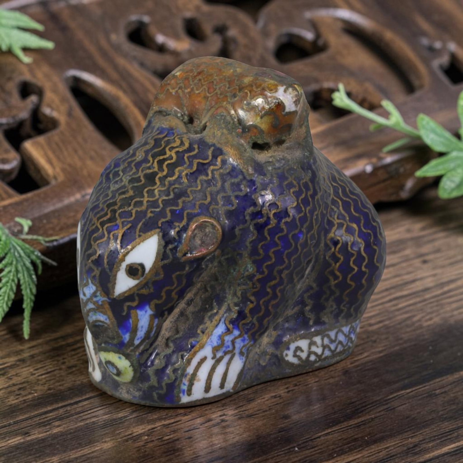 Vintage Chinese Copper Cloisonne Rat Effigy - Blue Gilded Wire Animal Figurine, 31AR: Forged from copper base metal with fine gilded wavy cloisonne wire filigree and hand-fired enamel glazes. The compact crouched rat effigy features a deep cobalt blue enamel body overlaid with continuo