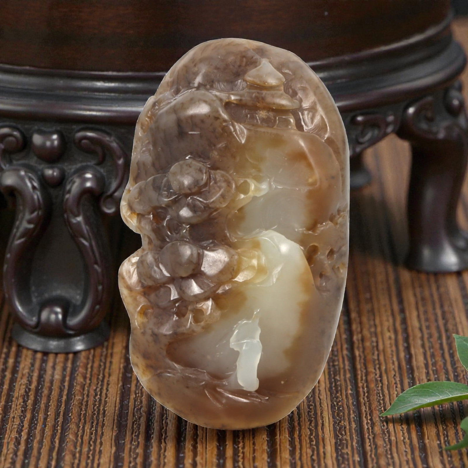 108 Carats Natural Hetian Nephrite Jade Landscape Pendant, 35YA: Let me share with you this sweet little Hetian nephrite pendant, carved into a quiet mountain scene that feels like a breath of fresh air! This solid piece weighs 108 carats, that's 21.6 grams, and me