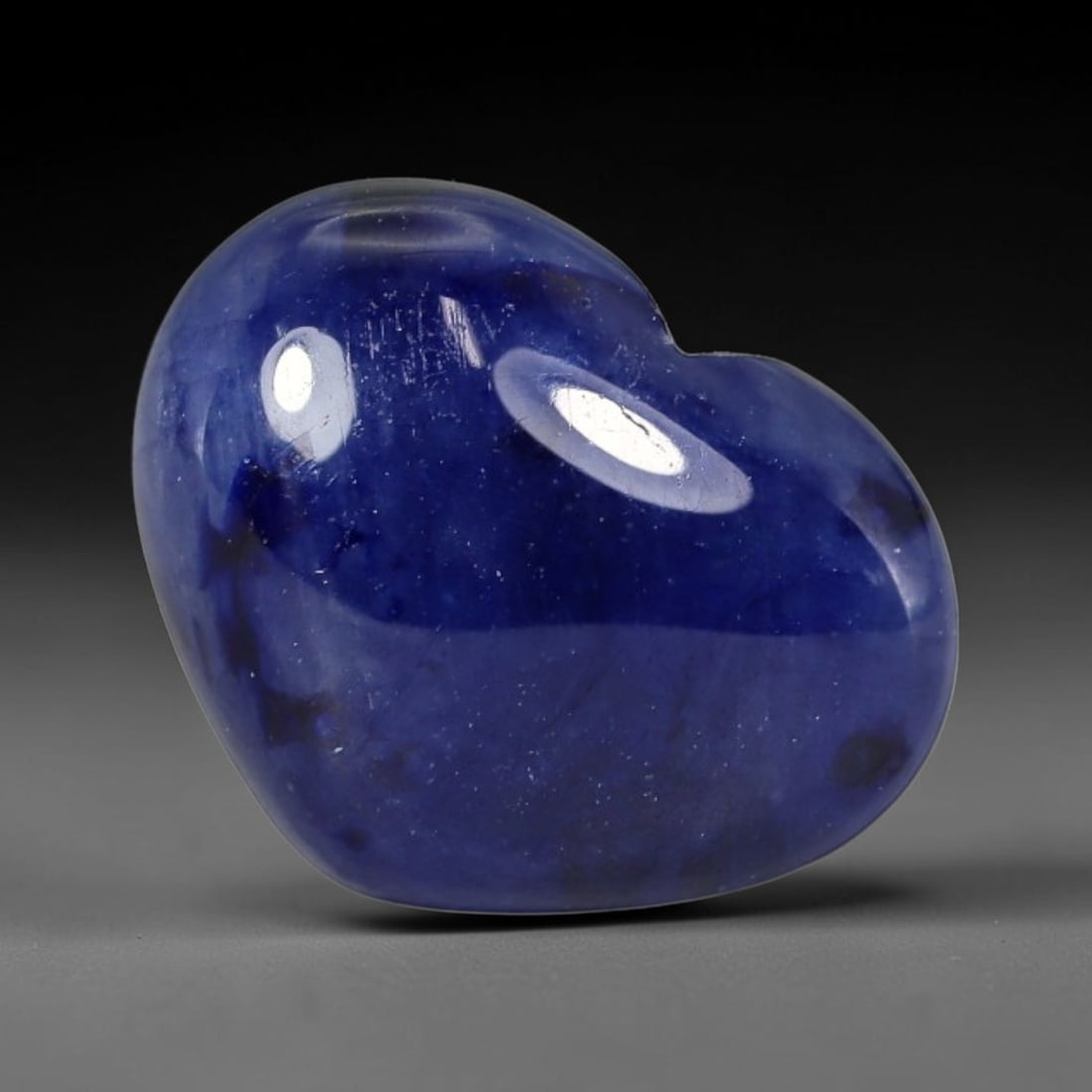8.50 Carats Natural Madagascar Blue Sapphire Loose Gemstone, 25WJ: This natural Madagascar blue sapphire has dimension measurements of 12.9x9.9x5.9mm, sourced from Madagascar's extensive corundum mineral deposits that consistently yield sought-after corundum specimen