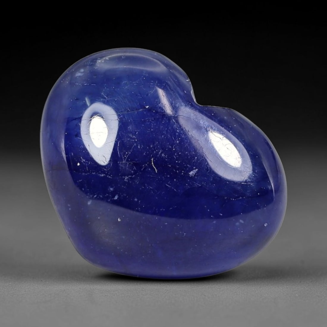 9.36 Carats Natural Madagascar Blue Sapphire Loose Gemstone, 26WJ: This natural Madagascar blue sapphire has dimension measurements of 13.6x10.7x5.6mm, sourced from Madagascar's extensive corundum mineral deposits that consistently yield sought-after corundum specime