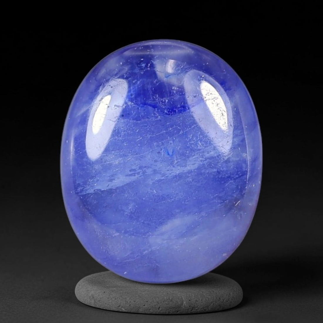 4.64 Carats Natural Madagascar Blue Sapphire Loose Gemstone, 29WJ: This natural Madagascar blue sapphire has dimension measurements of 11.1x9.3x3.6mm, sourced from Madagascar's extensive corundum mineral deposits that consistently yield sought-after corundum specimen