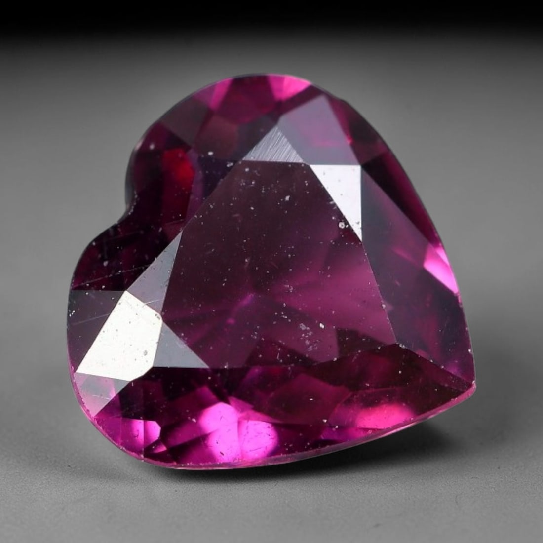 1.40 Carats Natural Rich Raspberry Pink Heart Garnet Brilliant Cut Loose Gemstone, 19XV (1 of 1)