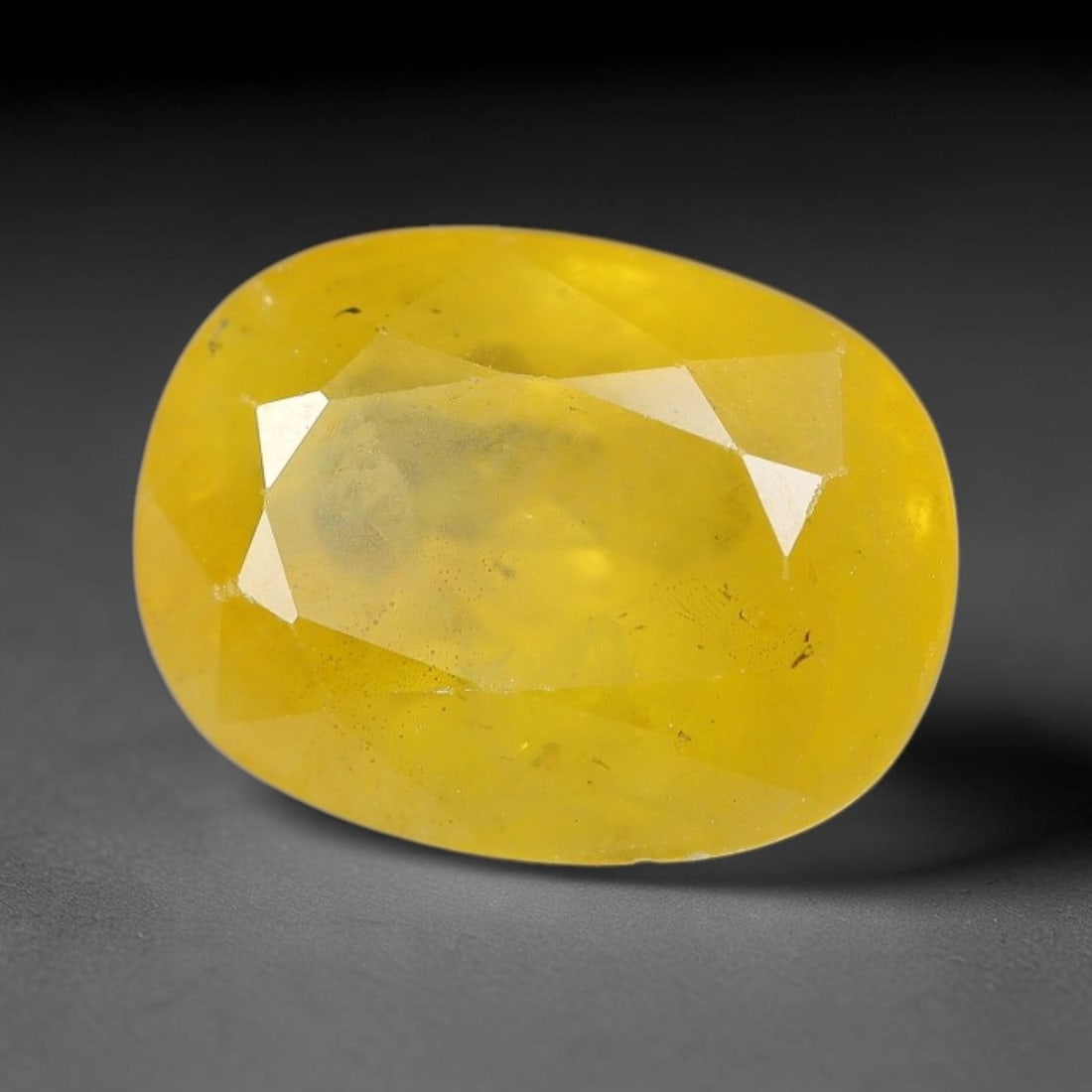 3.75 Carats Natural Yellow Sapphire Oval Faceted Loose Gemstone, 49XM (1 of 1)