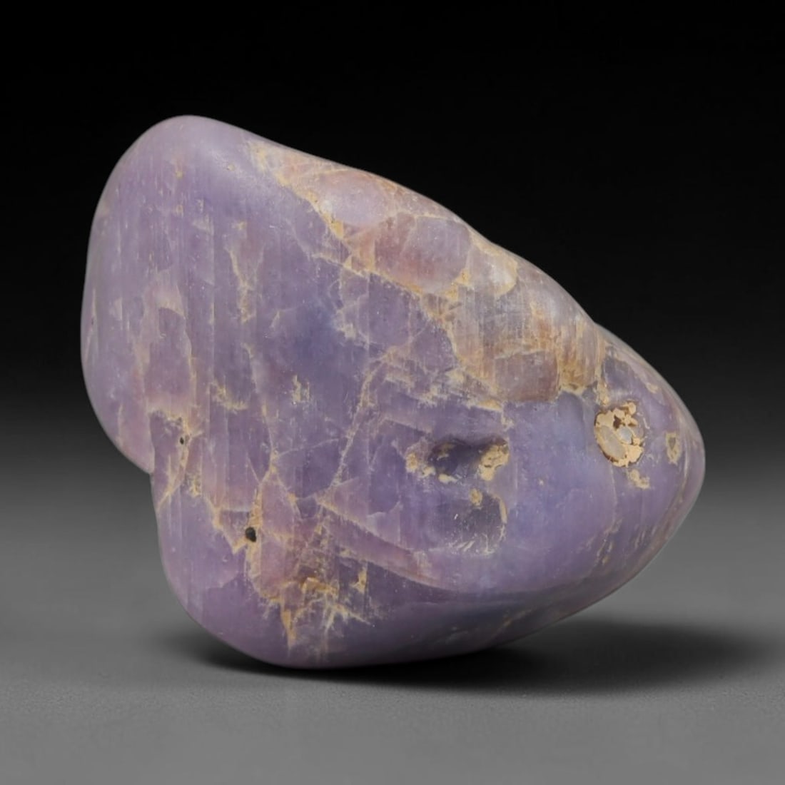 41ct Natural Unheated Sri Lankan Purplish Blue Sapphire Rough, 67YQ: This natural corundum rough is an unheated purplish blue sapphire sourced from Sri Lankan alluvial gem deposits, featuring an irregular natural native form with residual pale yellow-brown mineral matr