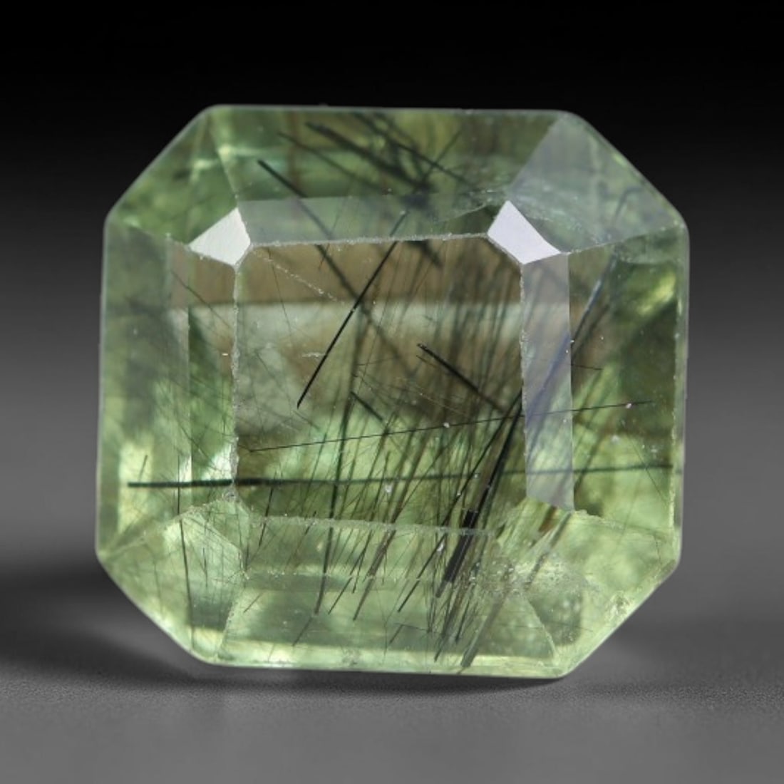 2.70 Carats Natural Green Rutilated Peridot Faceted Loose Gemstone, 68XY: This peridot is sourced from natural mineral deposits and crafted with meticulous faceting and glossy surface polishing through professional lapidary processing. Fine needle-shaped rutile filaments di