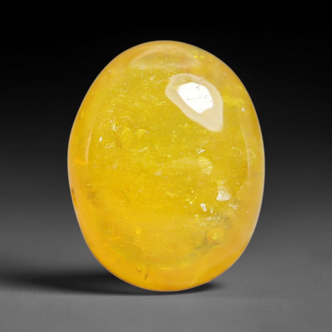 7.35 Carats Natural Madagascar Yellow Sapphire Cabochon Loose Gemstone, 91XY: Formed of natural corundum sourced from Madagascar geological formations, this raw mineral material is shaped and polished into a smooth cabochon form via professional stone processing techniques. Nat
