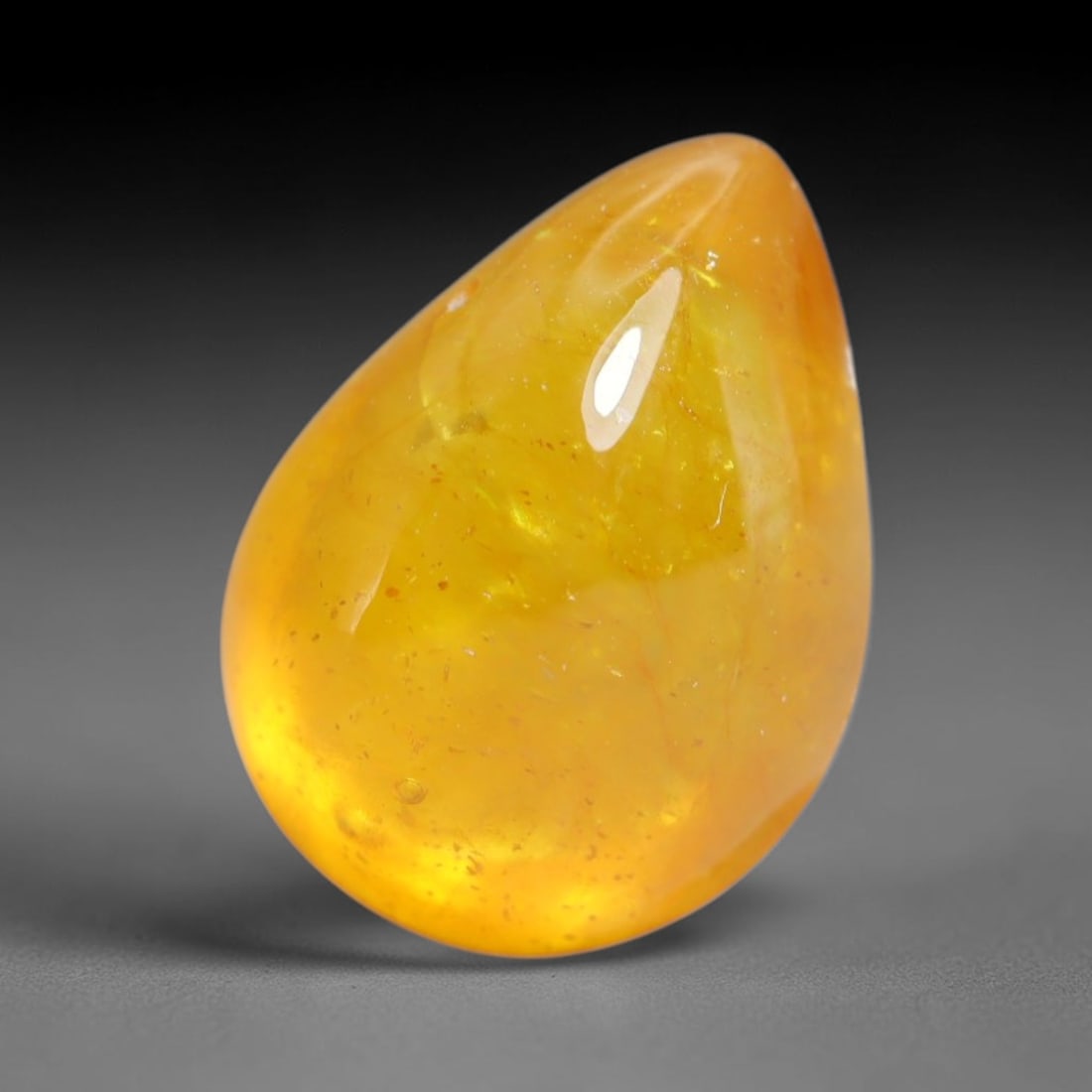 6.43 Carats Natural Madagascar Yellow Sapphire Cabochon Loose Gemstone, 96XY: Formed of natural corundum sourced from Madagascar geological formations, this raw mineral material is shaped and polished into a smooth cabochon form via professional stone processing techniques. Nat