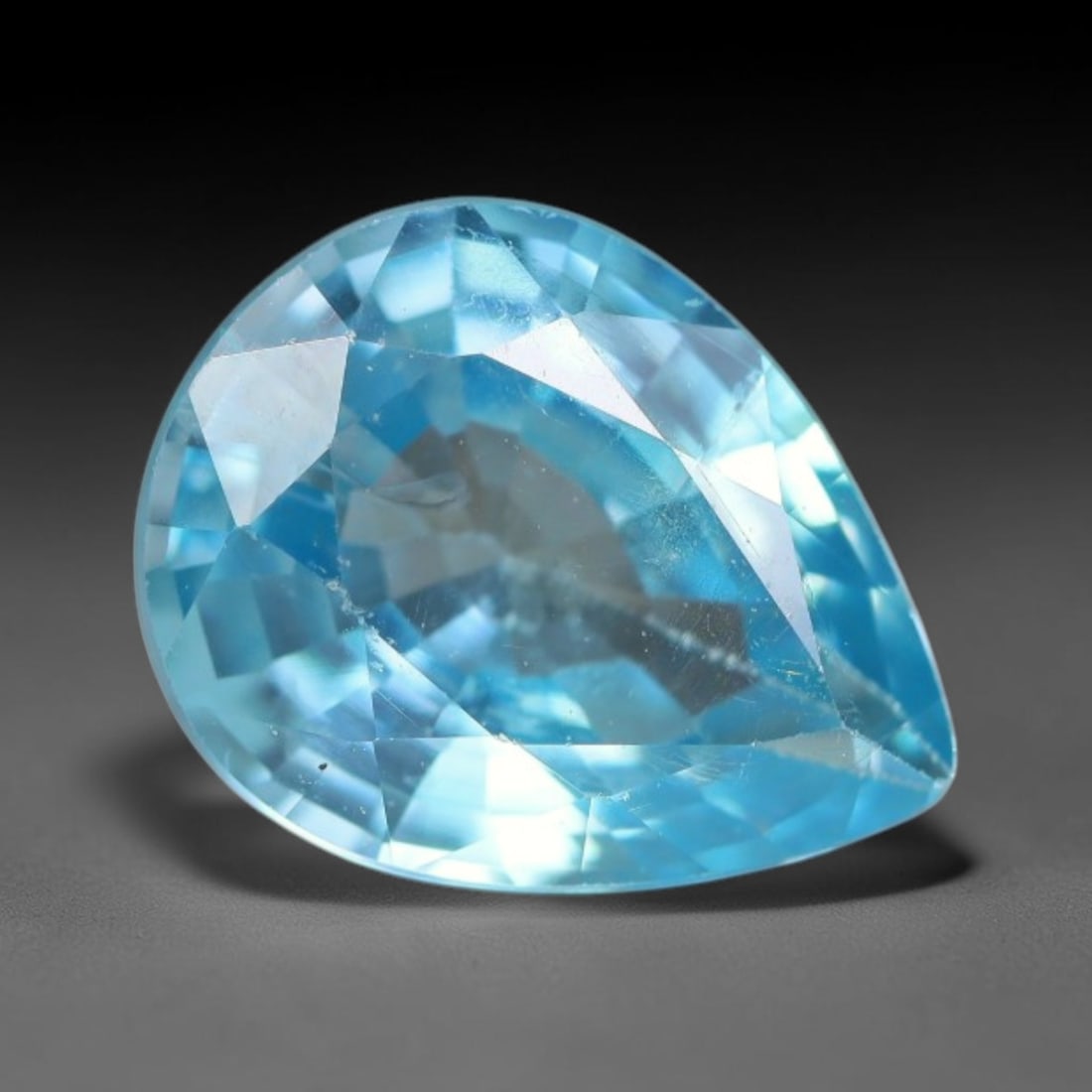 2.13 Carats Natural Sky Blue Zircon Faceted Loose Gemstone, 27WW: This zircon is extracted from natural crustal mineral deposits and processed with accurate faceting and bright reflective polishing under professional lapidary standards. Tiny natural internal pinpoin