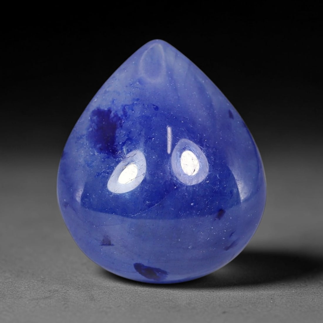 14.31 Carats Natural Madagascar Blue Sapphire Loose Gemstone, 27WJ: This natural Madagascar blue sapphire has dimension measurements of 16.5x14.2x6.5mm, sourced from Madagascar's extensive corundum mineral deposits that consistently yield sought-after corundum specime