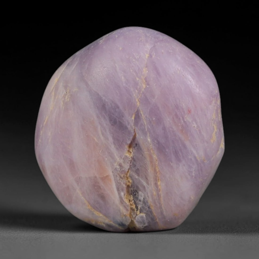 30ct Natural Unheated Sri Lankan Purplish Blue Sapphire Rough, 71YQ: This natural corundum rough is an unheated purplish blue sapphire sourced from Sri Lankan alluvial gem deposits, featuring an irregular natural native form with residual pale yellow-brown mineral matr