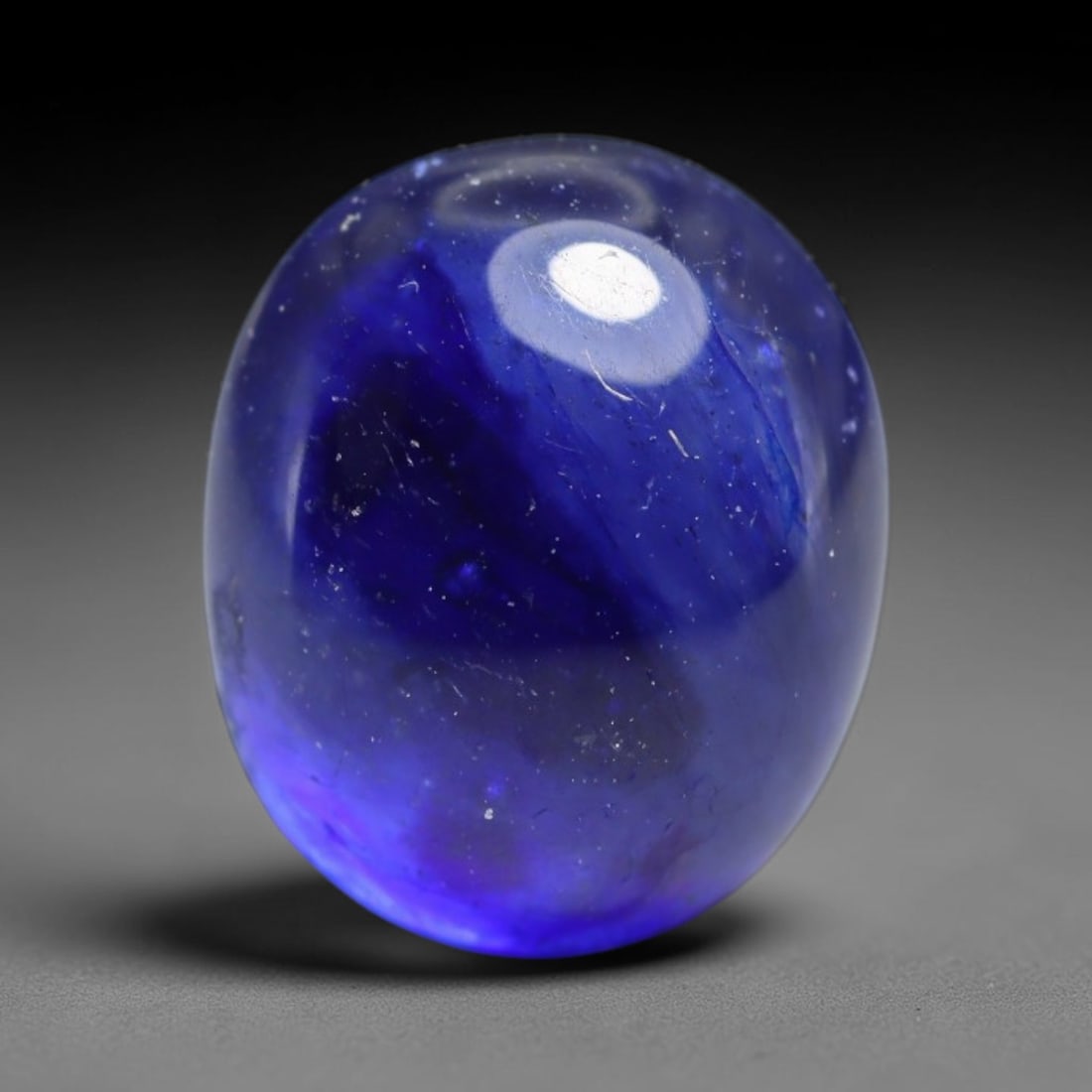 3.85 Carats Natural Madagascar Blue Sapphire Loose Gemstone, 82XY: This natural Madagascar blue sapphire has dimension measurements of 9x7x5mm, sourced from Madagascar's extensive corundum mineral deposits that consistently yield sought-after corundum specimens favor
