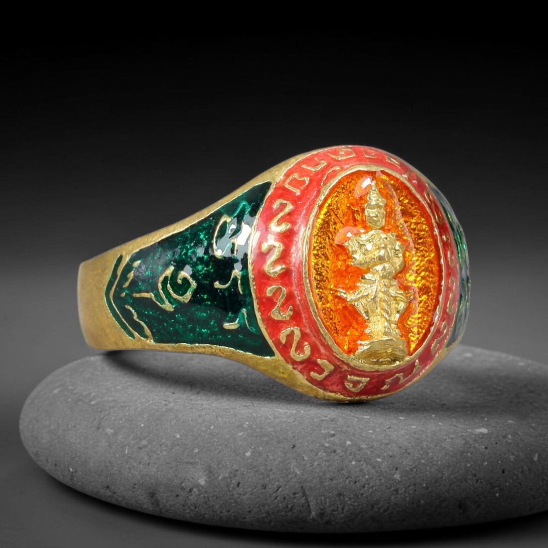 Thai Gold Tone Enamel Standing Buddha Blessing Ring US Size 10.75, 85YY: Vintage gold-toned Thai Buddha amulet ring, US ring size 10.75. The oval center features a raised embossed golden standing Buddha set against vibrant orange glitter enamel, bordered by red enamel engr