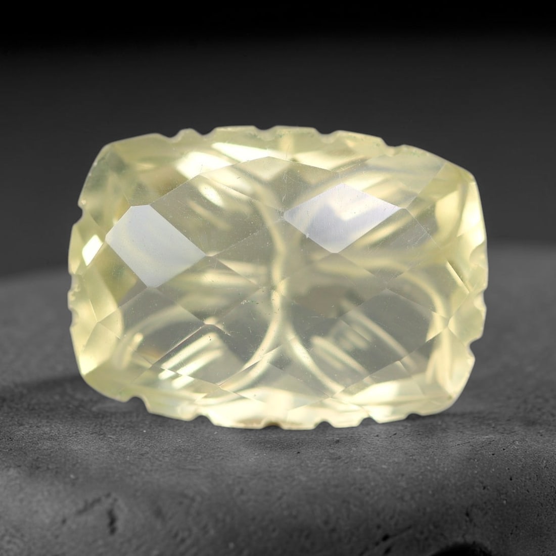 24.22 Carats Natural Brazilian Lemon Quartz Fancy Cut Loose Gemstone, 93WY: This lemon quartz specimen is mined from Brazilian natural quartz deposits and refined via professional fancy cut lapidary work, featuring consistent polished surfaces across the entire crystalline ex