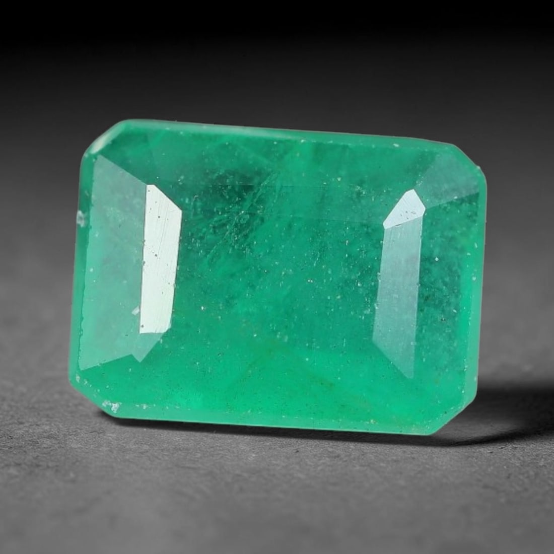 1.35 Carats Natural Zambian Vivid Green Emerald Rectangular Cut Loose Gemstone, 26XV (1 of 1)