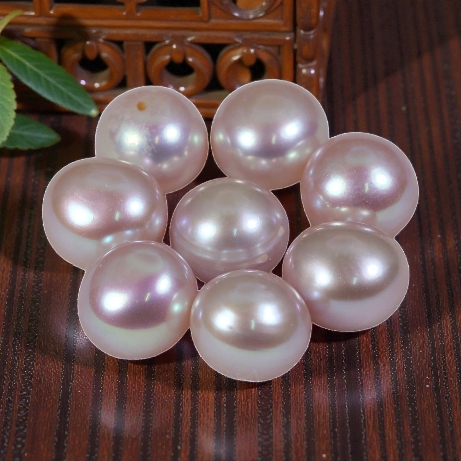 21.03ct Natural Fresh Water Pearl Drilled, 30YH: This is a drilled, natural freshwater pearl, showcasing a soft, silvery-pink hue with a smooth, polished surface and a luminous, iridescent luster. The pearl features a near-round shape with consisten