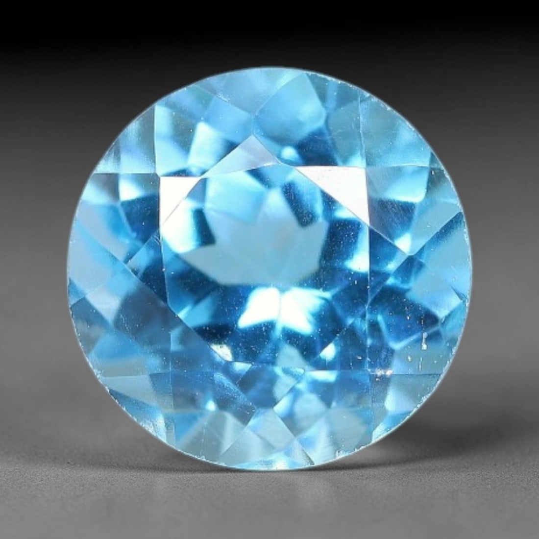 4.71 Carats Natural Brazilian Sky Blue Topaz Round Faceted Loose Gemstone, 27XY: Constructed from genuine natural topaz sourced from Brazilian mineral deposits, the raw material has been refined through professional faceted lapidary processing with consistent glossy polishing acro