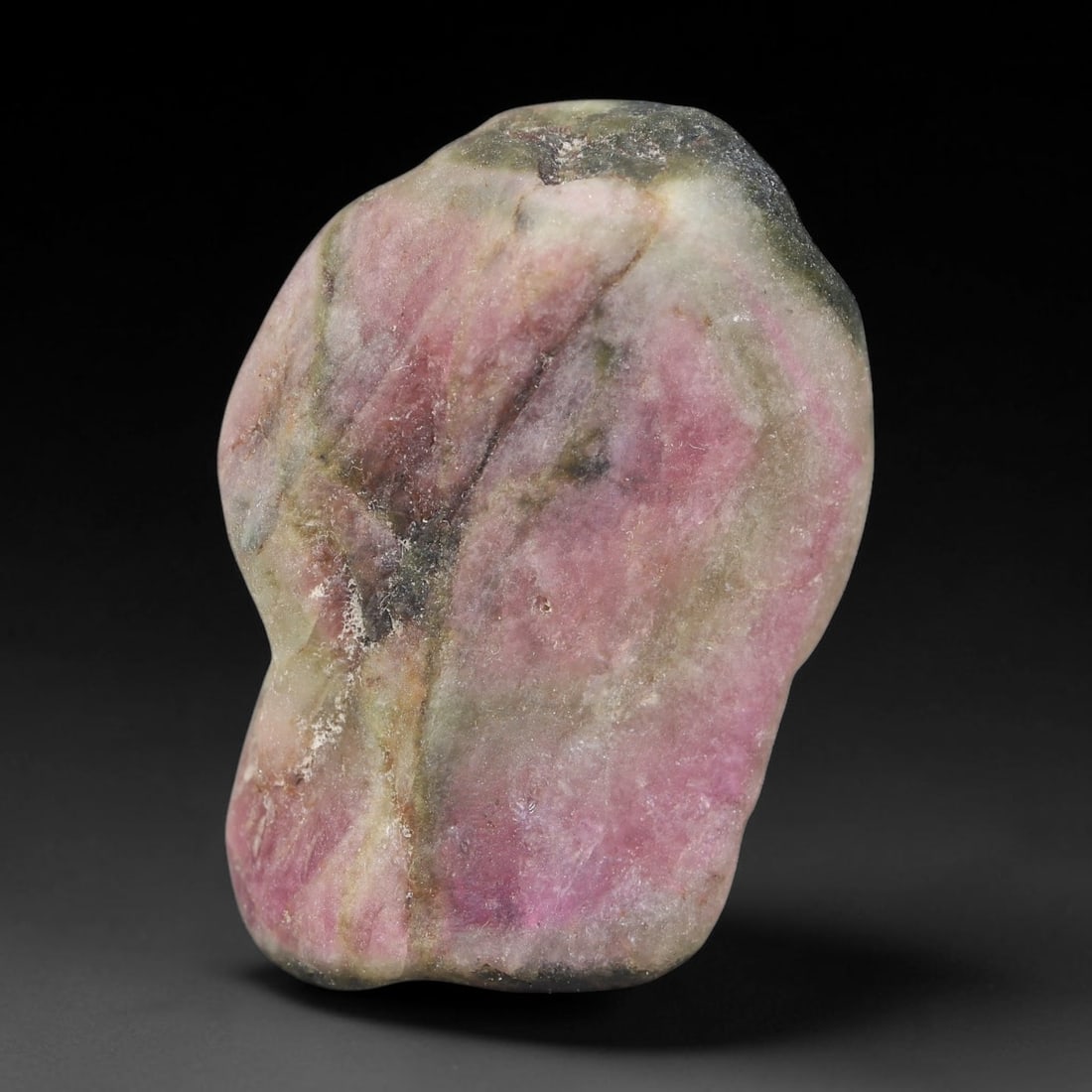 43 Carats Natural Pink Green Tourmaline Rough Specimen, 8YS: This is an untreated natural tourmaline mineral specimen formed by long-term geological activity underground, exhibiting blended pink and green color zoning throughout its crystalline composition. Nat
