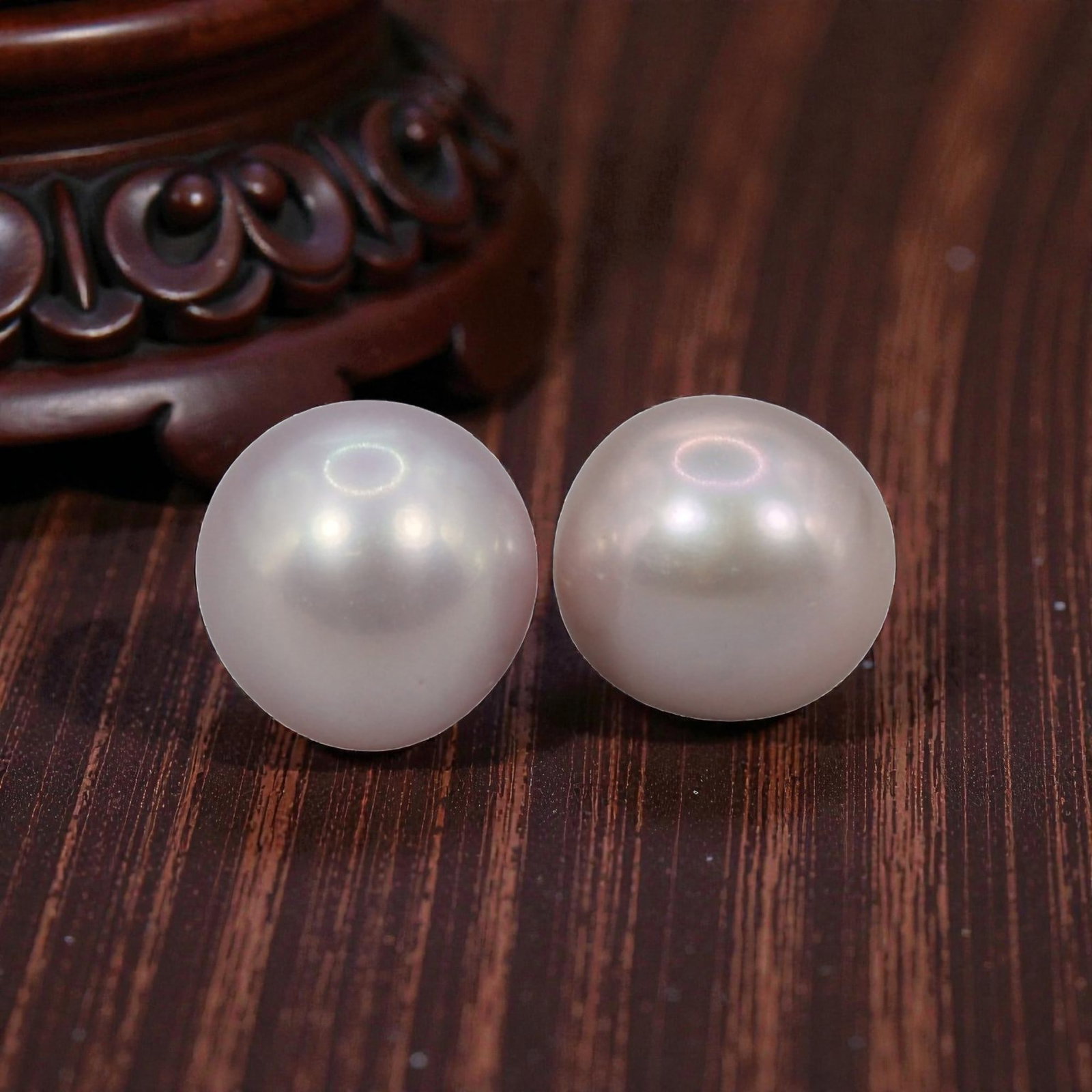 Freshwater Pearl Pair - Natural Pearl Lavender Round Gemstones 7.6mm, 18XA: A matched pair of natural freshwater pearls, exhibiting a soft lavender-pink body tone with bright, uniform luster and subtle iridescent orient. The pearls are near-spherical, with smooth nacre and on