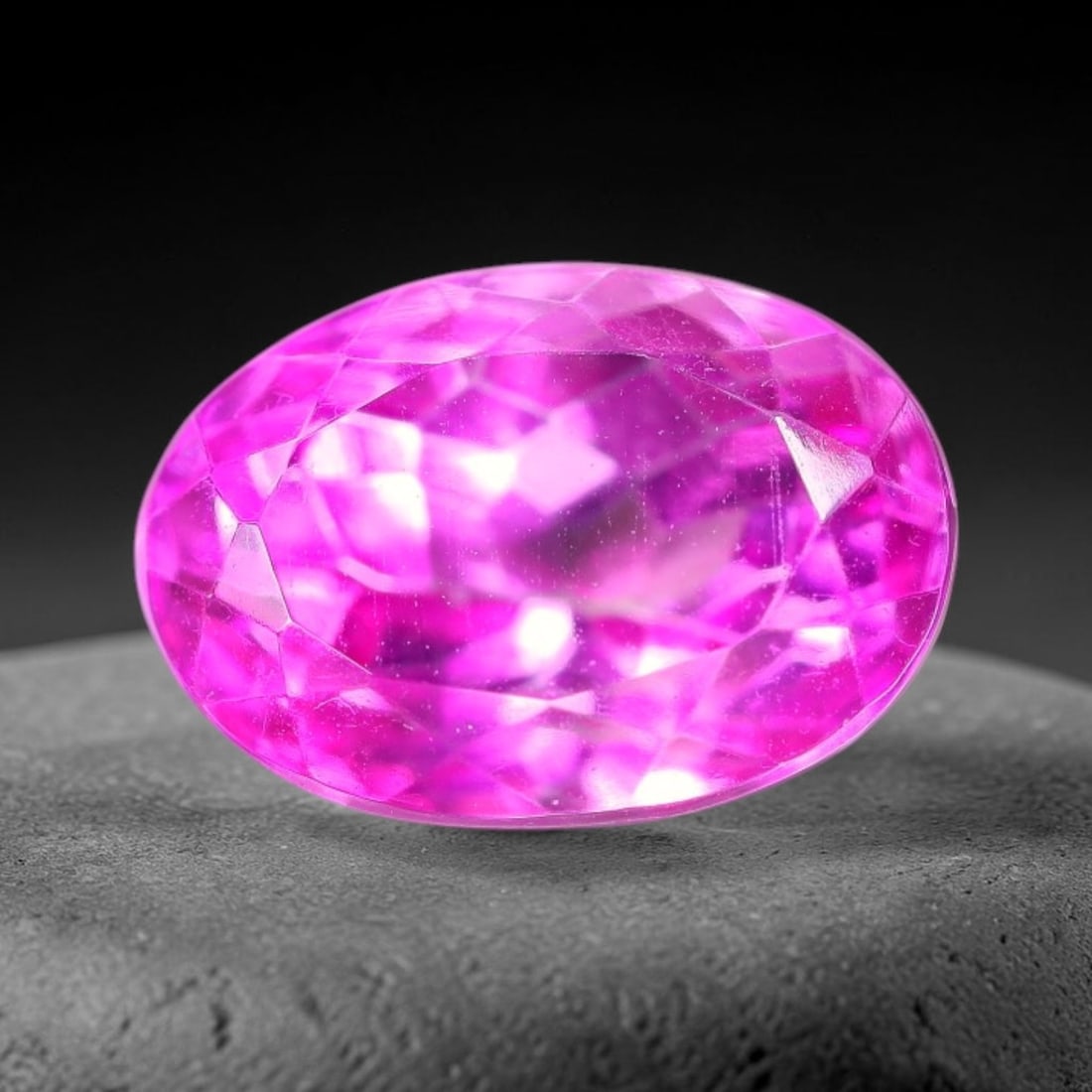 6.86 Carats Natural Brazilian Pink Topaz Oval Faceted Loose Gemstone, 37TS: This specimen is composed of natural topaz sourced from Brazilian mineral deposits, processed via professional faceted lapidary techniques with consistent glossy polishing applied to the entire crysta