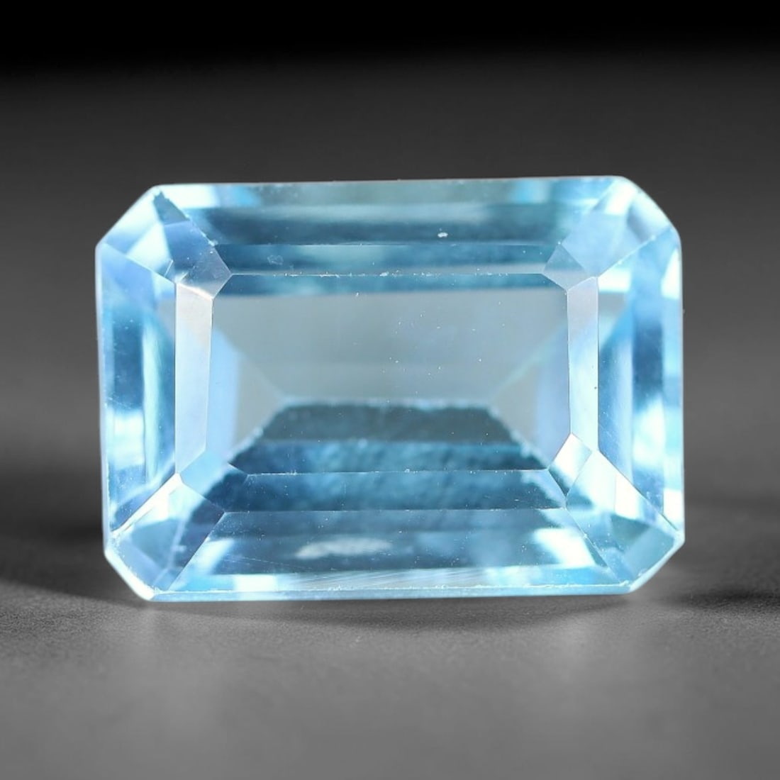 10.47 Carats Natural Brazilian Sky Blue Topaz Faceted Loose Gemstone, 33YW: Constructed from genuine natural topaz sourced from Brazilian mineral deposits, the raw material has been refined through professional faceted lapidary processing with consistent glossy polishing acro