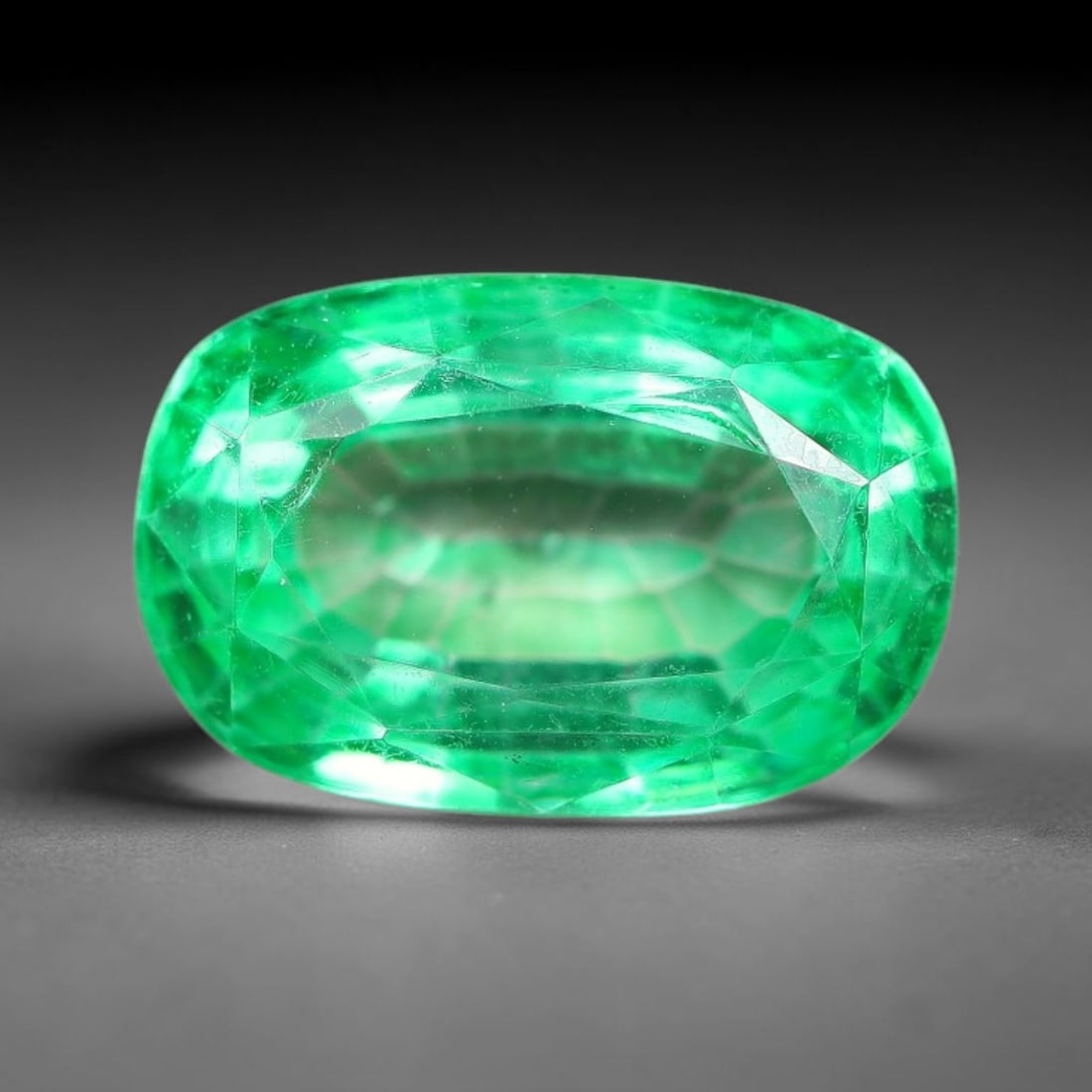 5.90 Carats Natural Brazilian Green Topaz Oval Faceted Loose Gemstone, 39TS: This natural topaz originates from Brazilian mineral formations and undergoes professional faceted lapidary finishing with uniform high-gloss polishing across all outer crystal facets. Natural fine in