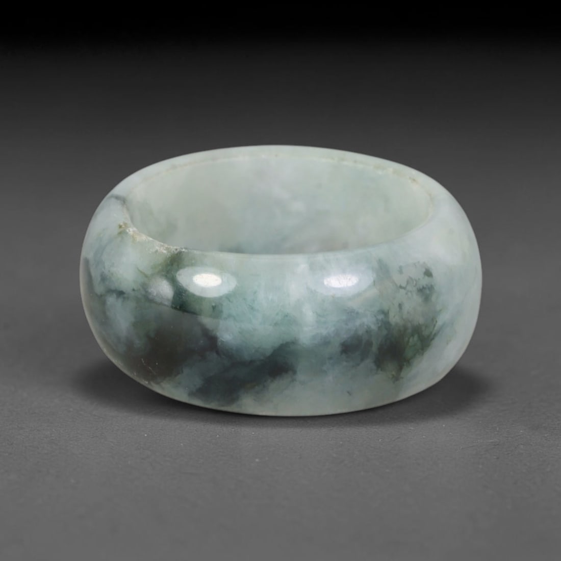 Natural Burmese Type A Jadeite Jade Band Ring Size US 9, 31TB: Crafted from untreated natural Burmese Type A jadeite jade, this solid stone band features a high-gloss polished finish displaying consistent deep green mineral tones interwoven with natural subtle to