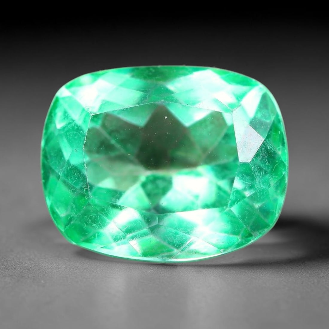 6.15 Carats Natural Brazilian Green Topaz Faceted Loose Gemstone, 100TM: This natural topaz originates from Brazilian mineral formations and undergoes professional faceted lapidary finishing with uniform high-gloss polishing across all outer crystal facets. Natural fine in