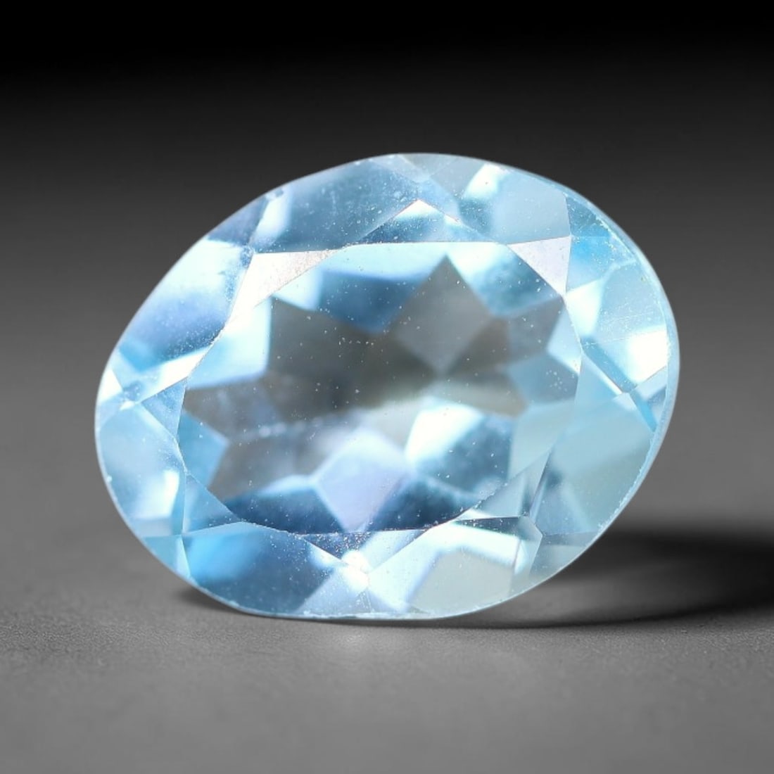 3.33 Carats Natural Brazilian Sky Blue Topaz Oval Faceted Loose Gemstone, 57TS: Constructed from genuine natural topaz sourced from Brazilian mineral deposits, the raw material has been refined through professional faceted lapidary processing with consistent glossy polishing acro