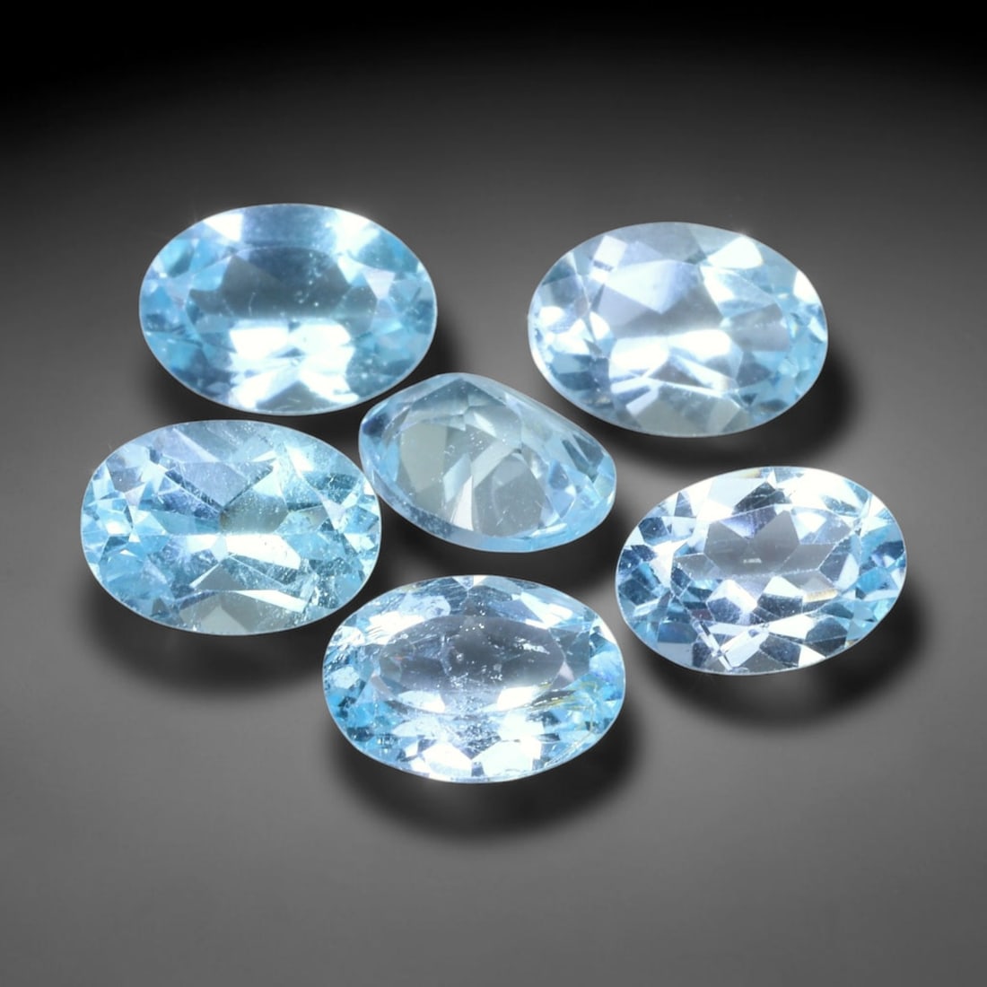 5.38 Carats Natural Brazilian Sky Blue Topaz Oval Faceted Loose Gemstone, 42TS: Constructed from genuine natural topaz sourced from Brazilian mineral deposits, the raw material has been refined through professional faceted lapidary processing with consistent glossy polishing acro